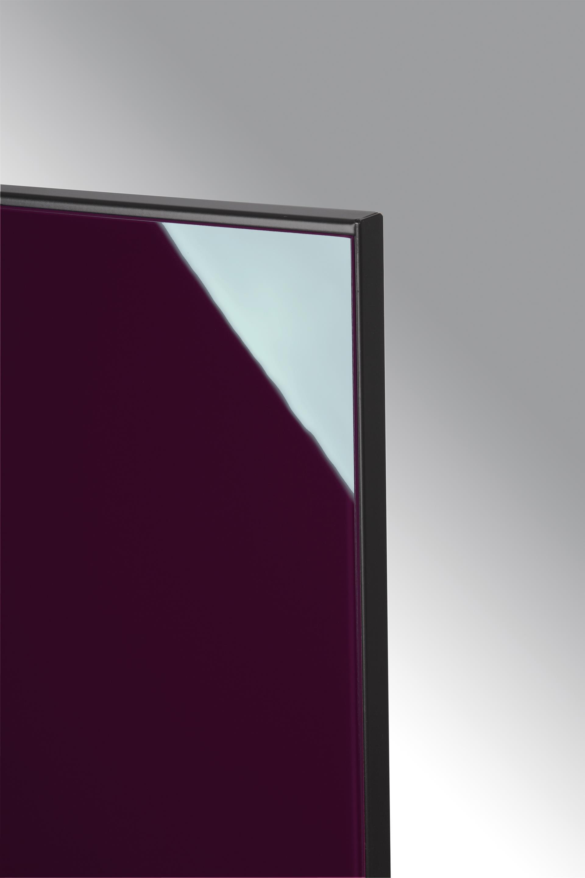 Badheizkörper mit Glas Design Montevideo 2 (Glasfront) 120x47cm 799 Watt violett (+1 Halter 50mm) SZAGATO Designheizkörper mit Mittelanschluss