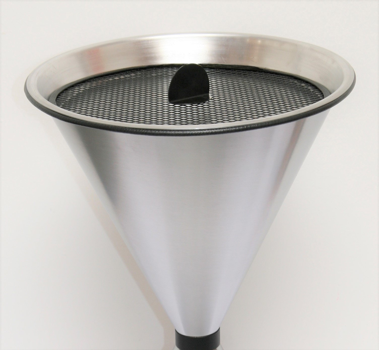 Stand Aschenbecher Diabolo 71x40cm Aluminium inkl. 25kg Quarzsand SZAGATO Aschenbecher groß Standaschenbecher außen Aschenbecher stehend draußen
