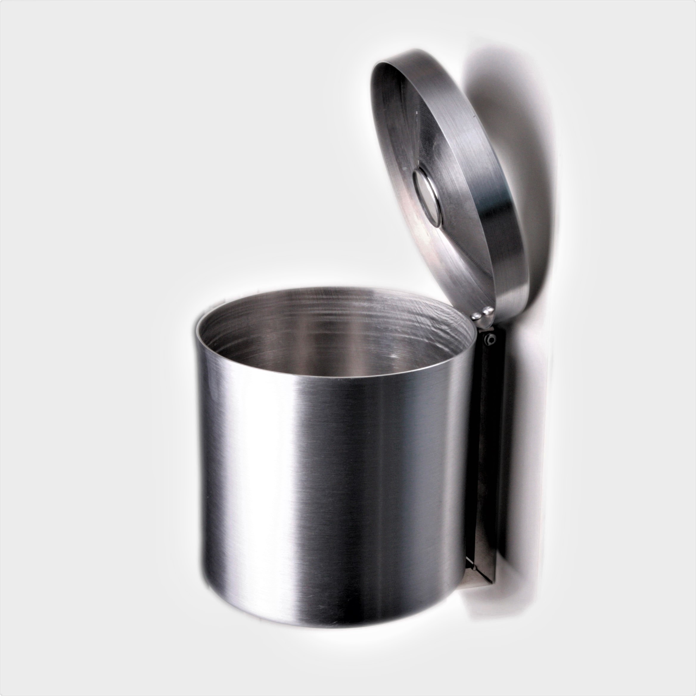 Wandaschenbecher Edelstahl outdoor SZAGATO Ø 15x15cm 1 ltr. SZAGATO Wand Aschenbecher outdoor Aschenbecher Wandmontage Aschenbecher draussen outdoor