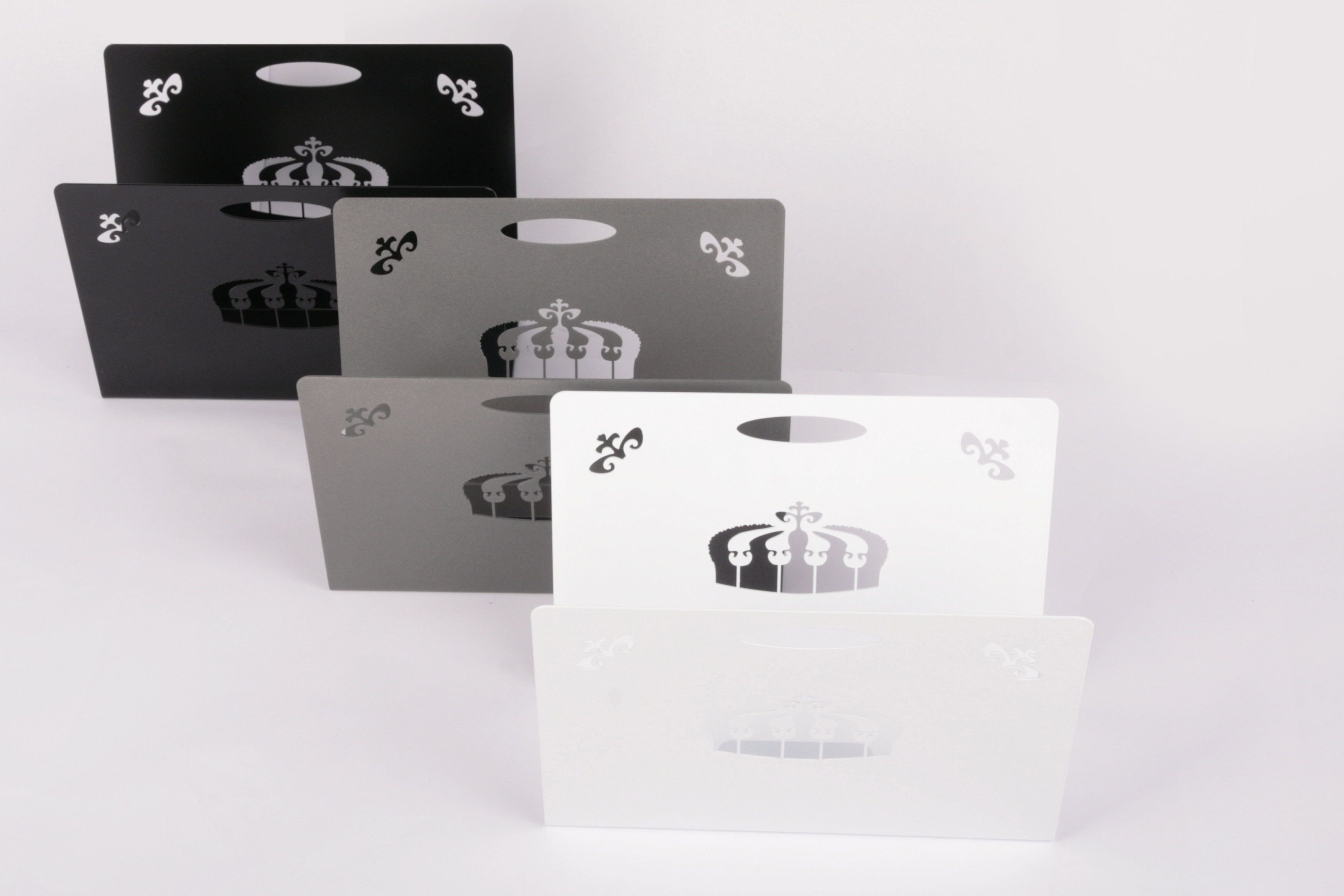 Zeitungsständer Crown 23x32x12cm weiß SZAGATO Made in Germany  Zeitschriftenständer Metall Zeitschriftenhalter Zeitungshalter modern