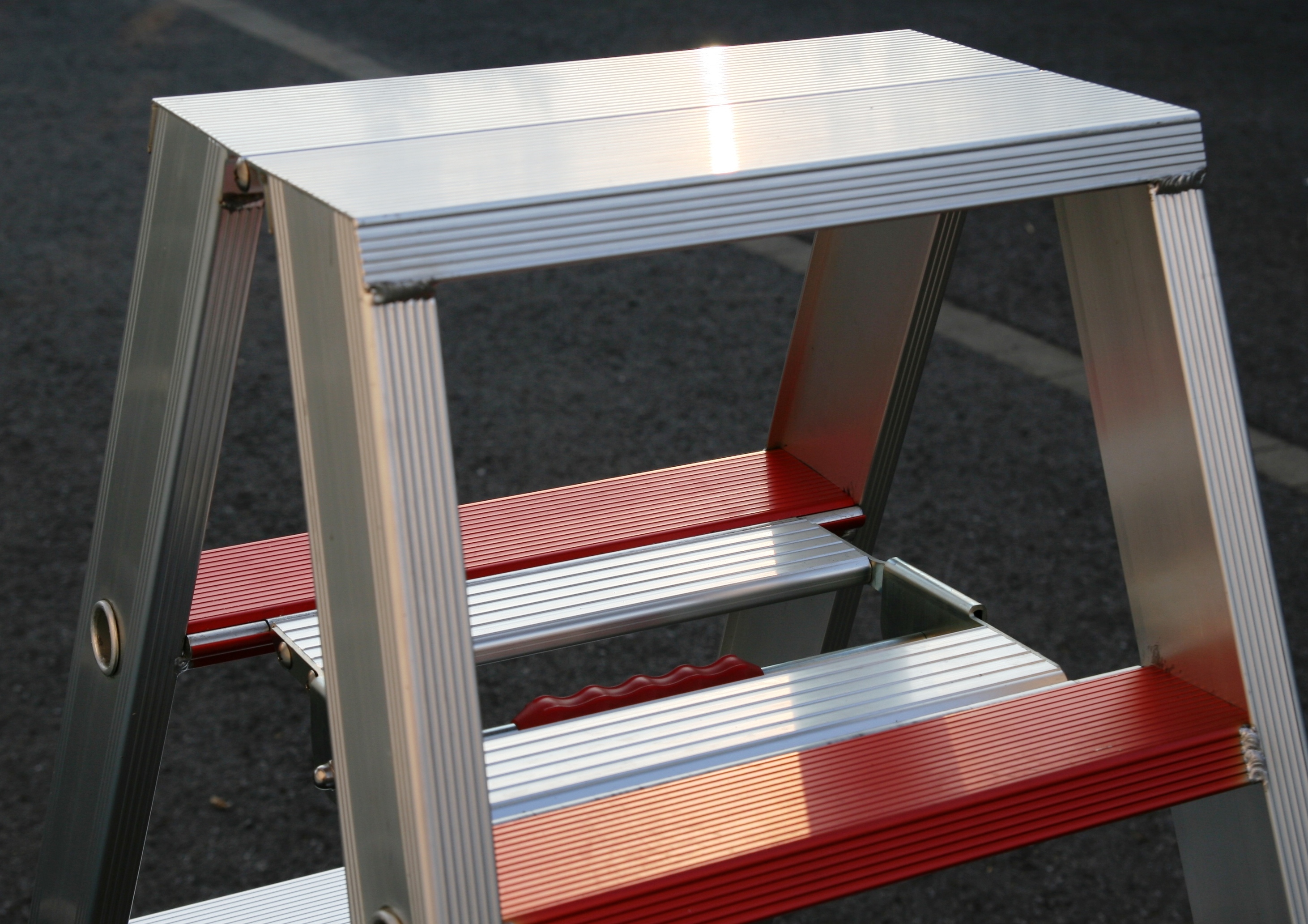 Stehleiter Profi Alu SZAGATO Leiter Alu Stehleiter Bockleiter Haushaltsleiter  