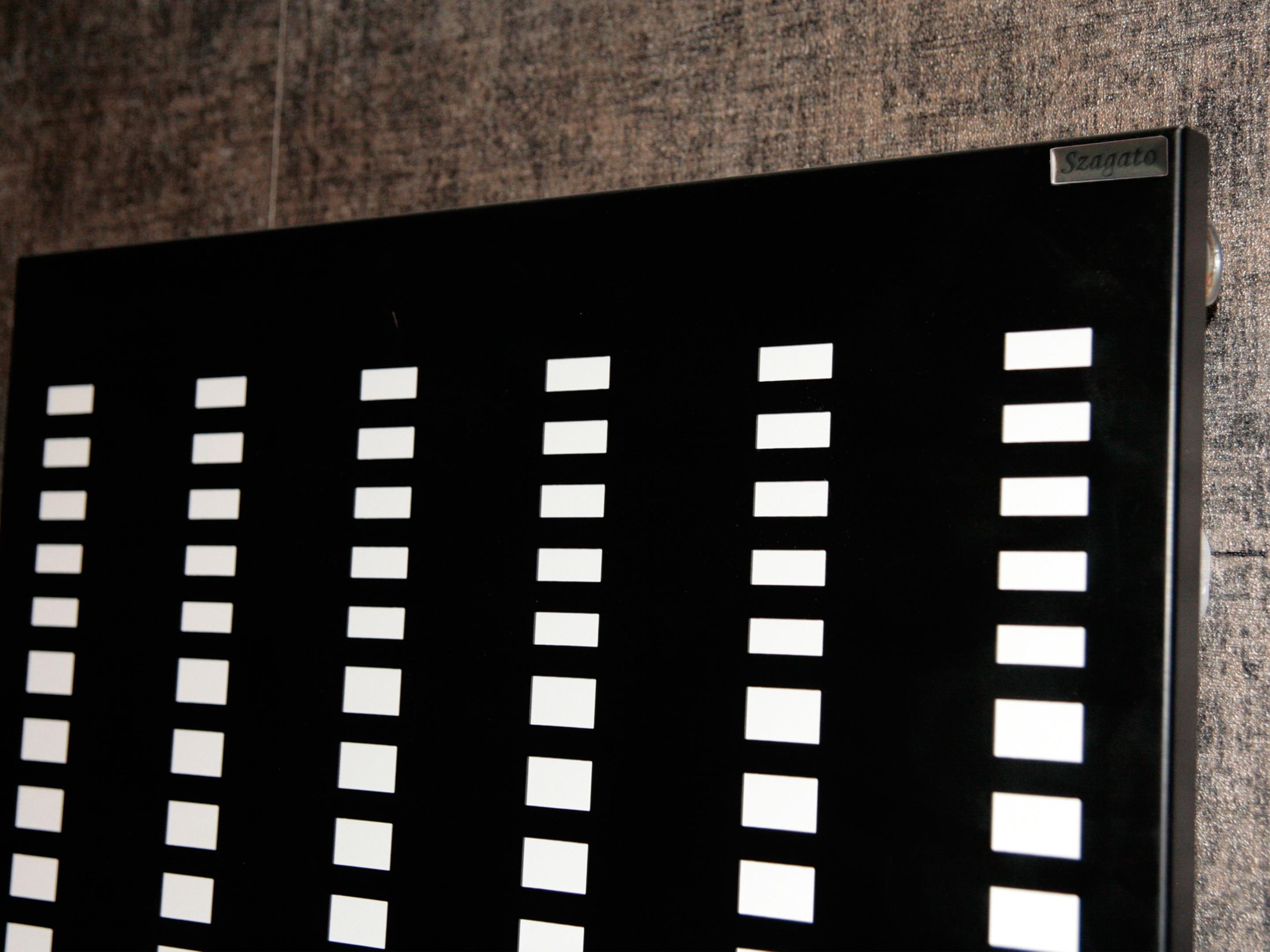 BADHEIZKÖRPER Design broken Mirror 2 120x47cm 799 Watt schwarz (+1 Halter 50mm) SZAGATO Designheizkörper Handtuchheizkörper mit Mittelanschluss