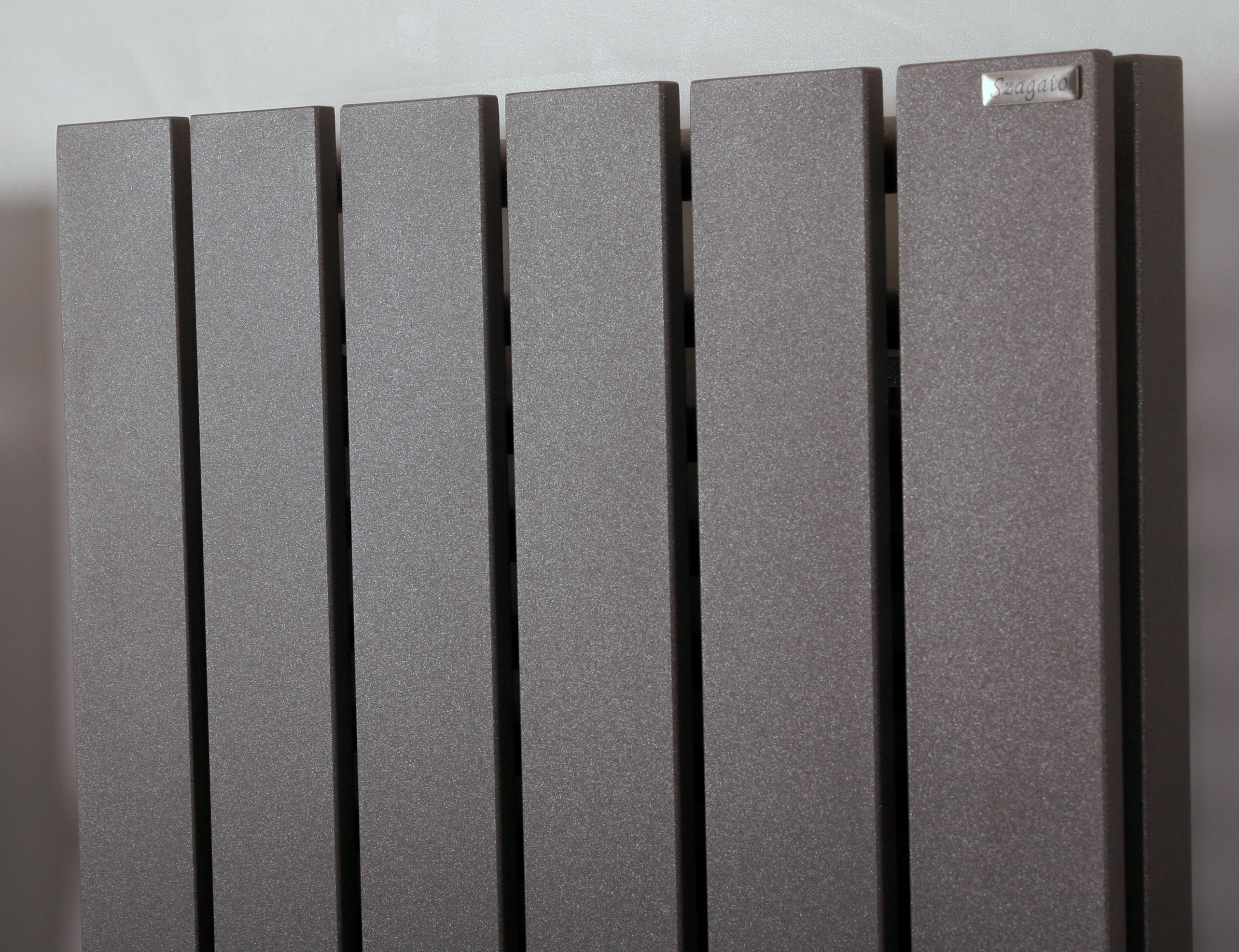 BADHEIZKÖRPER Design Peking 5 120x47cm 1458 Watt moonstone (+1 Halter 50mm glänzend) SZAGATO Designheizkörper Handtuchheizkörper mit Mittelanschluss Handtuchwärmer