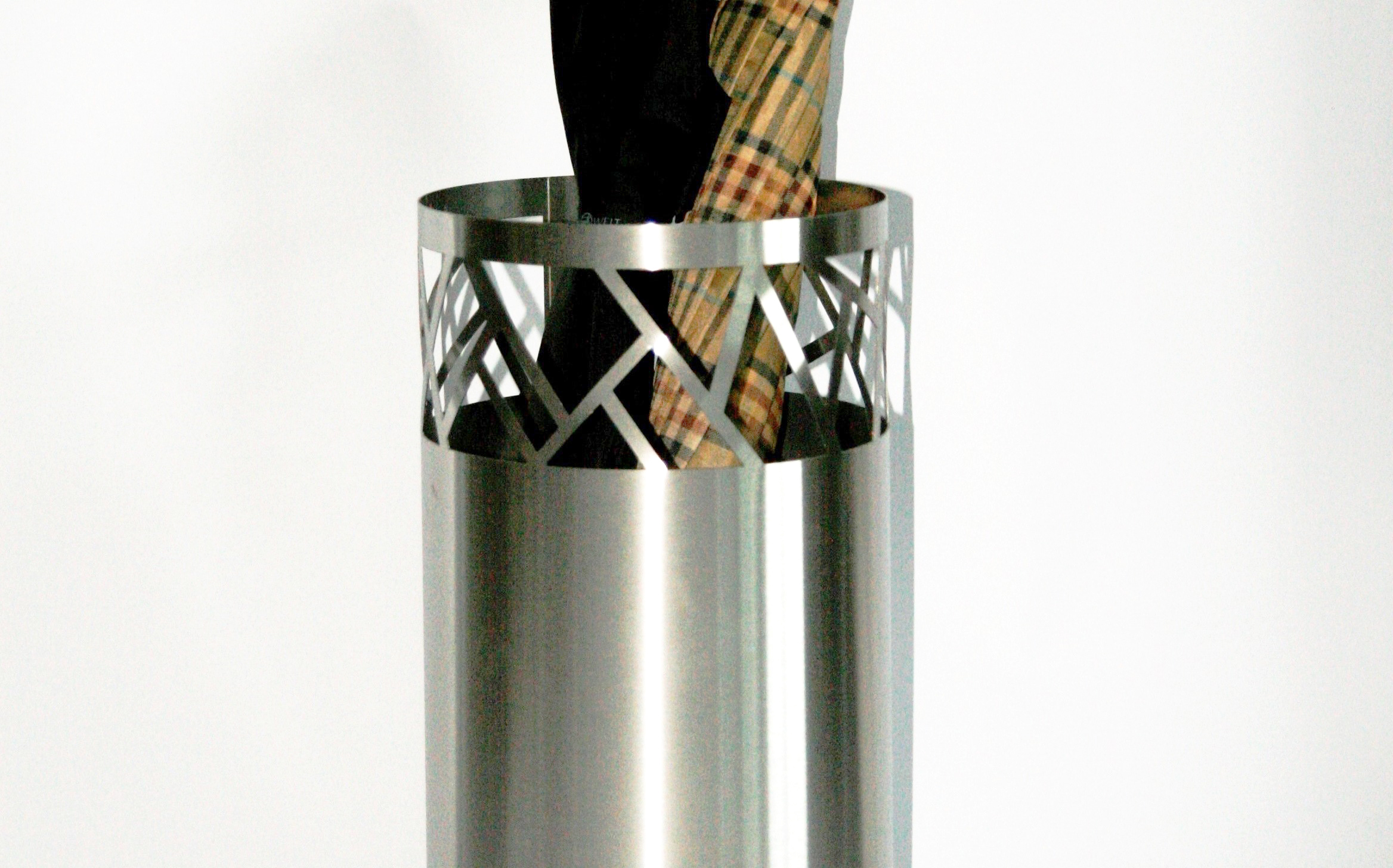 Schirmständer Design Fence 49xØ23cm Edelstahl matt SZAGATO Regenschirmständer Schirmständer große Schirme Schirmhalter moderne Regen-Schirmständer Schirmständer Design Fence 49xØ23cm Edelstahl matt SZAGATO Regenschirmständer Schirmständer große Schirme Schirmhalter moderne Regen-Schirmständer